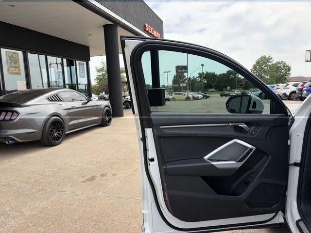 2023 Audi Q3 Premium 45 TFSI S line quattro Tiptronic