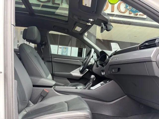 2023 Audi Q3 Premium 45 TFSI S line quattro Tiptronic