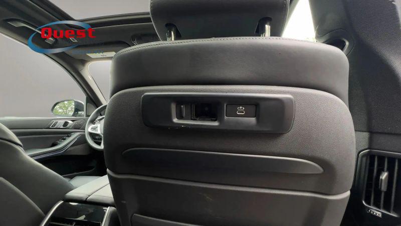 2020 BMW X5 M50i