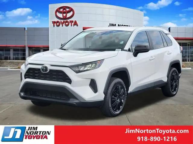2022 Toyota RAV4 LE