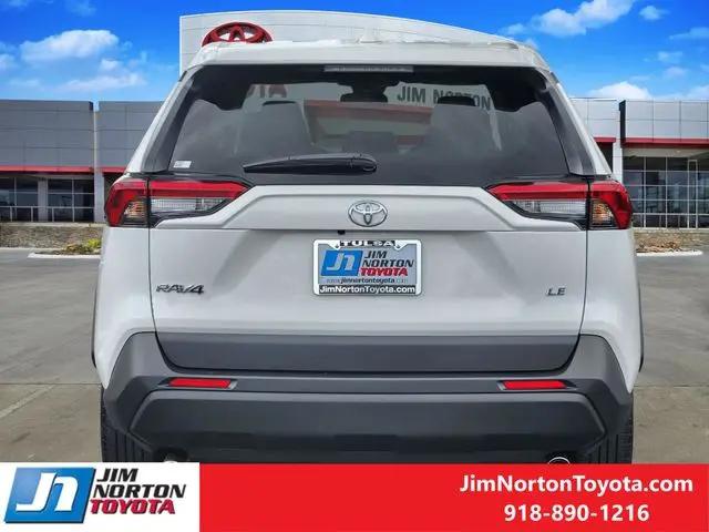 2022 Toyota RAV4 LE
