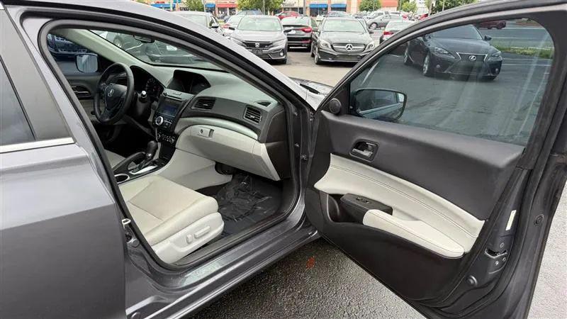 2017 Acura ILX Technology Plus Package