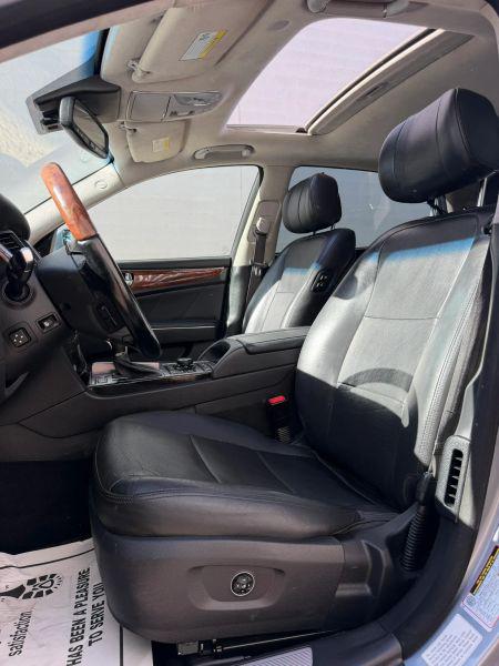 2014 Hyundai Equus Signature