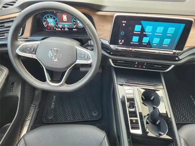 2024 Volkswagen Atlas 2.0T SE w/Technology