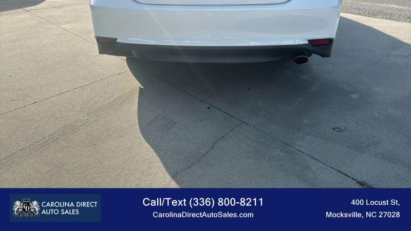 2019 Toyota Camry XLE