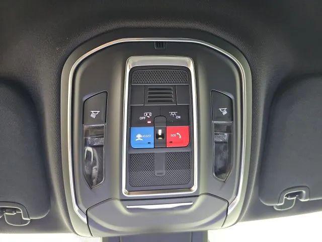 2026 Jeep Cherokee Laredo 4x4