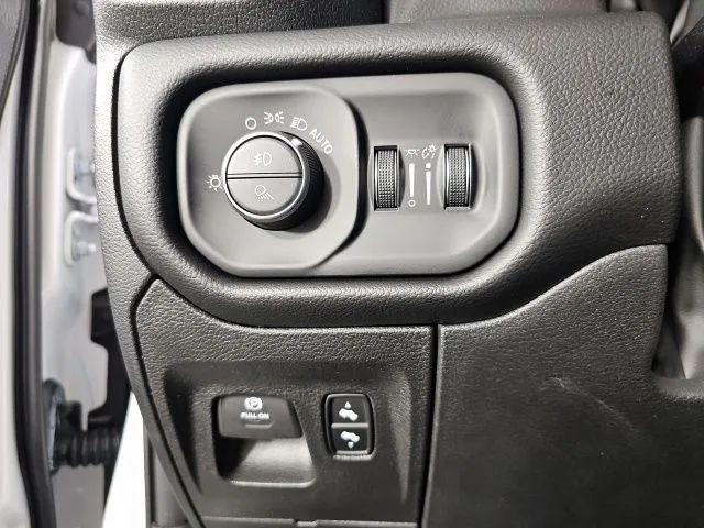 2026 Ram 1500 Laramie Crew Cab 4x4 5'7" Box