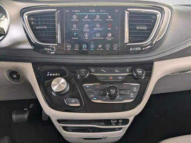 2018 Chrysler Pacifica Hybrid Limited