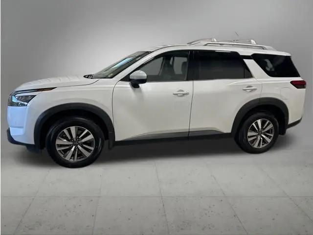 2025 Nissan Pathfinder SL 4WD