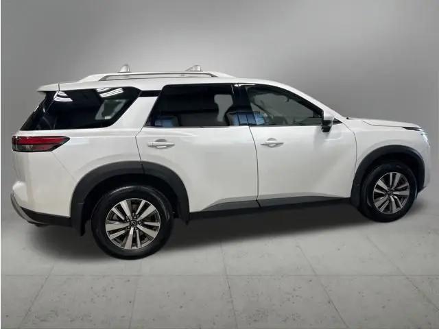 2025 Nissan Pathfinder SL 4WD