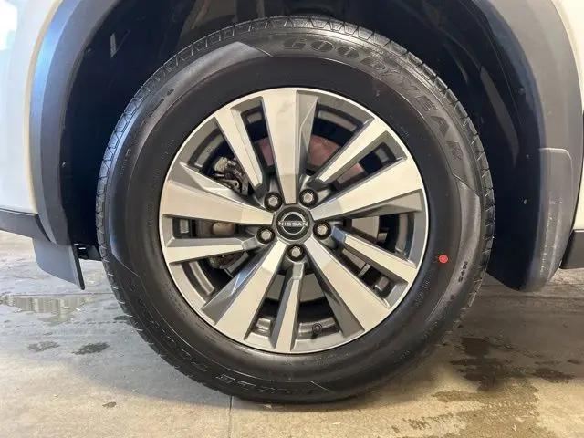 2025 Nissan Pathfinder SL 4WD