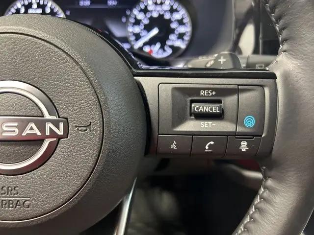 2025 Nissan Pathfinder SL 4WD