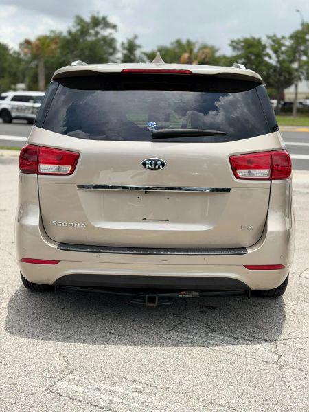 2016 Kia Sedona LX