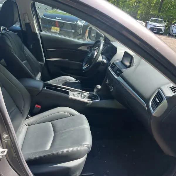2018 Mazda Mazda3 Touring