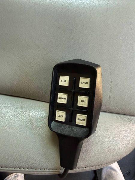 2013 Toyota Sienna XLE V6 8 Passenger