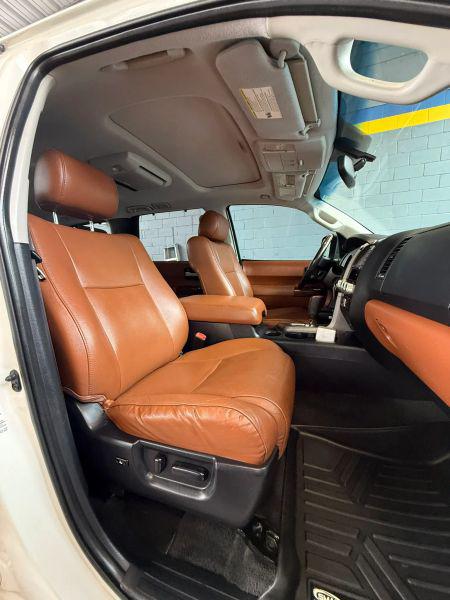 2011 Toyota Sequoia Platinum 5.7L V8