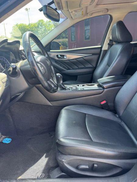 2015 INFINITI Q50 Premium