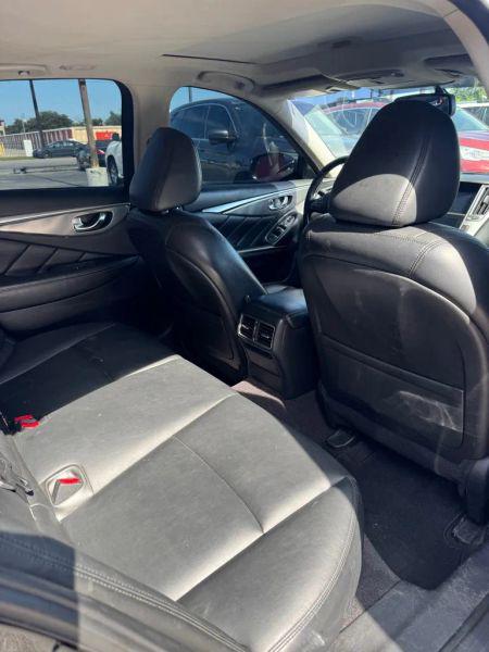 2015 INFINITI Q50 Premium