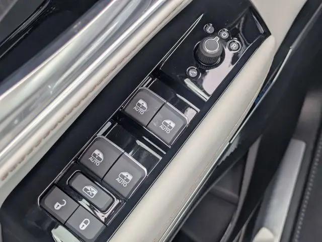 2026 Jeep Grand Wagoneer Summit Obsidian 4x4