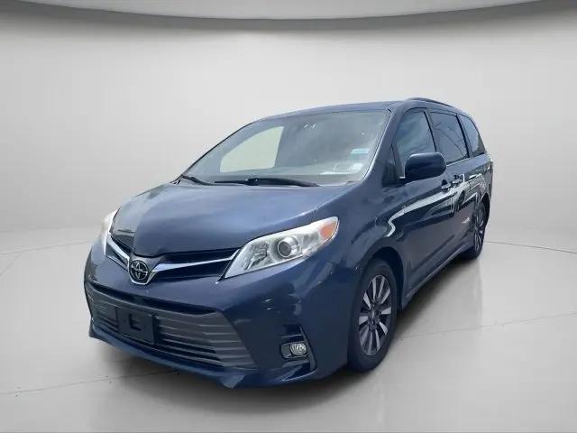 2018 Toyota Sienna XLE 7 Passenger