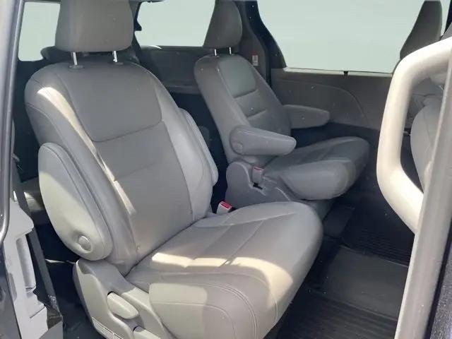 2018 Toyota Sienna XLE 7 Passenger