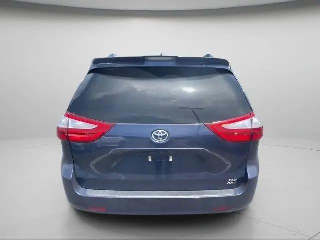 2018 Toyota Sienna XLE 7 Passenger