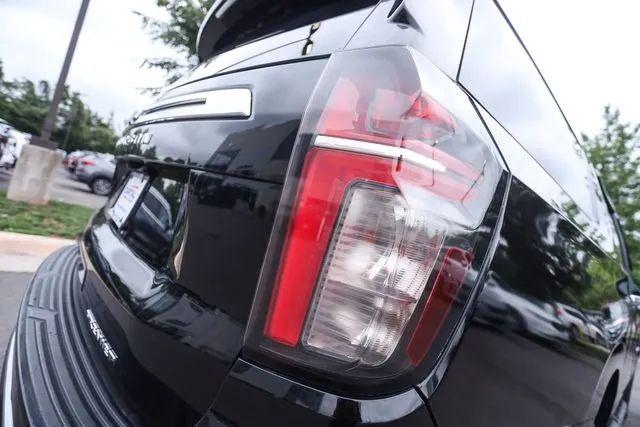 2023 Chevrolet Suburban 4WD Premier