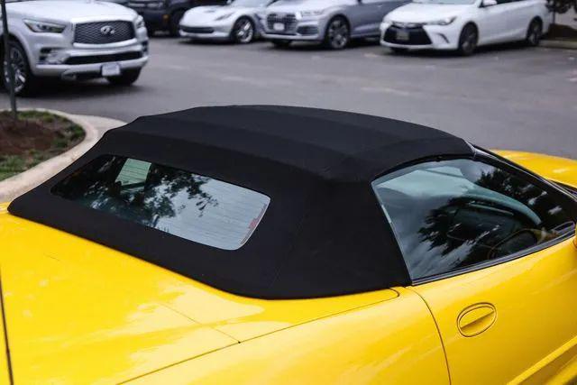 2003 Chevrolet Corvette Base