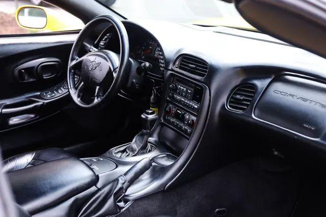 2003 Chevrolet Corvette Base