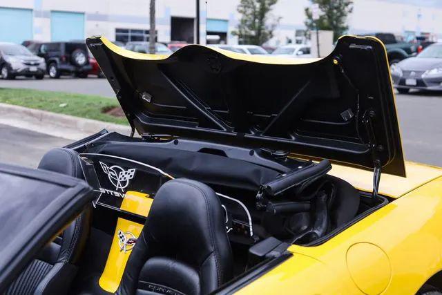 2003 Chevrolet Corvette Base