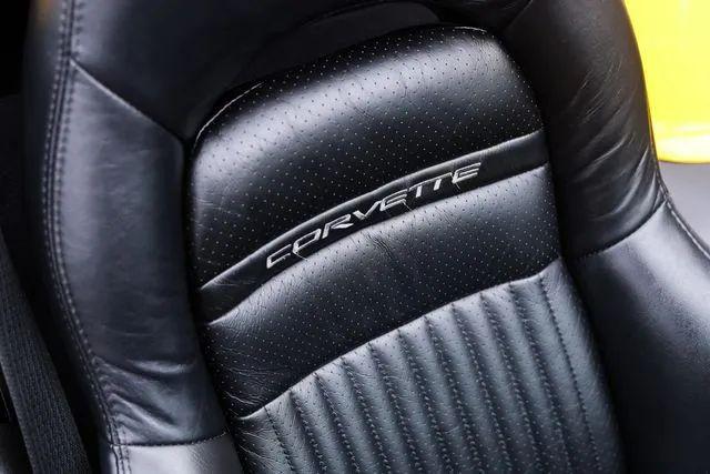 2003 Chevrolet Corvette Base