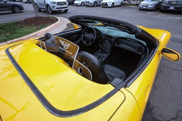 2003 Chevrolet Corvette Base