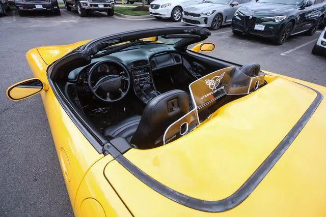 2003 Chevrolet Corvette Base
