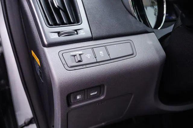 2013 Hyundai Sonata Hybrid Limited