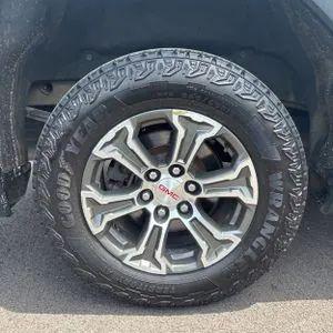 2020 GMC Sierra 1500 4WD Crew Cab Standard Box SLE