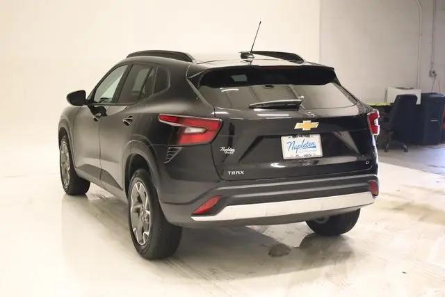 2025 Chevrolet Trax FWD LT