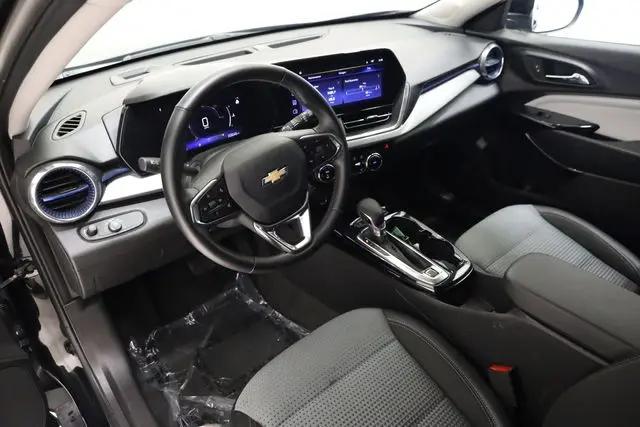 2025 Chevrolet Trax FWD LT