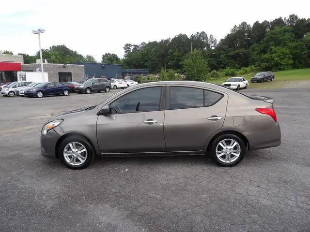 2015 Nissan Versa 1.6 SV