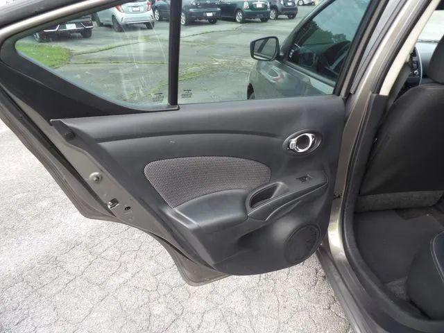 2015 Nissan Versa 1.6 SV