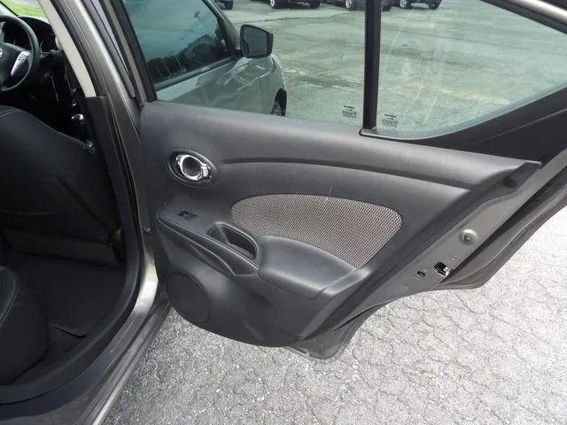 2015 Nissan Versa 1.6 SV