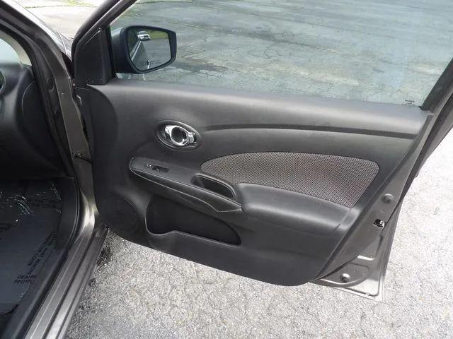 2015 Nissan Versa 1.6 SV