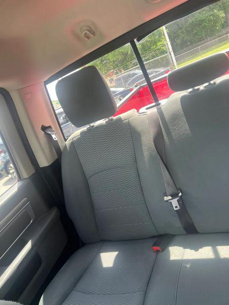 2019 Ram 1500 Classic SLT Crew Cab 4x2 6'4" Box