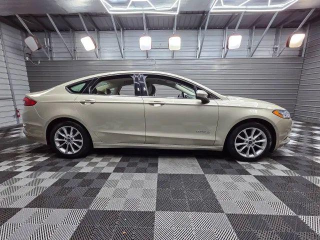 2017 Ford Fusion Hybrid SE