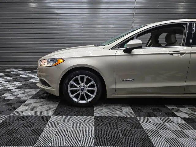 2017 Ford Fusion Hybrid SE