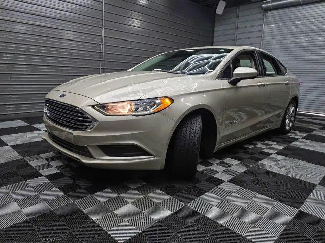 2017 Ford Fusion Hybrid SE