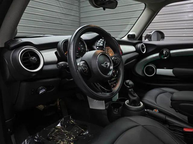 2017 MINI Hardtop Cooper