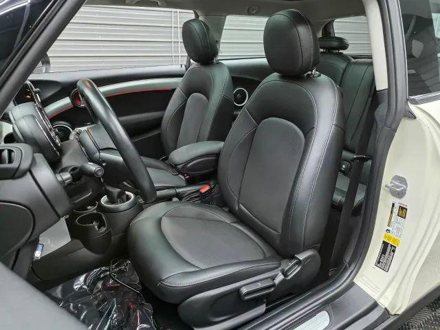2017 MINI Hardtop Cooper