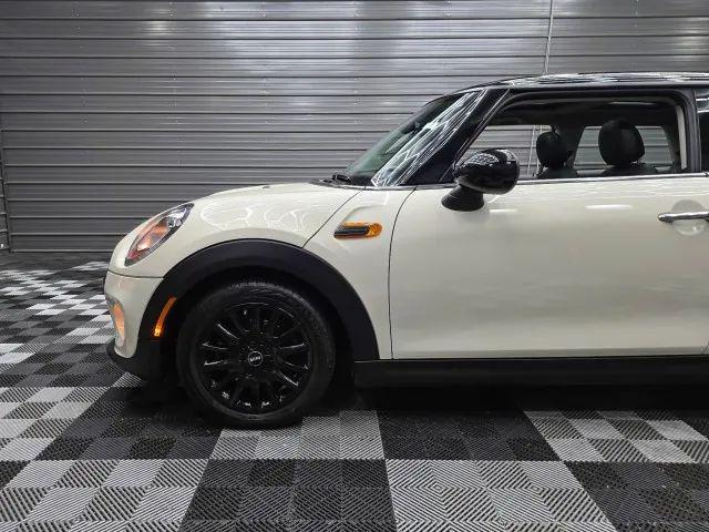 2017 MINI Hardtop Cooper