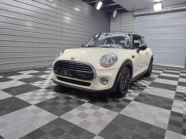 2017 MINI Hardtop Cooper