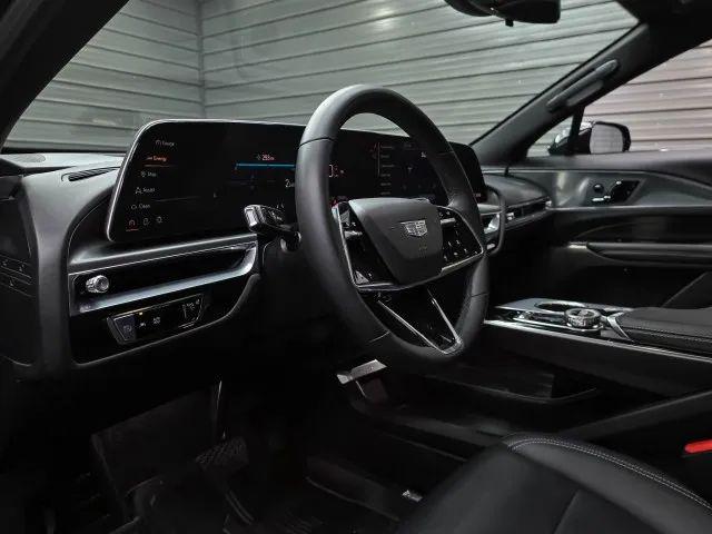 2024 Cadillac iQ Tech w/1SA